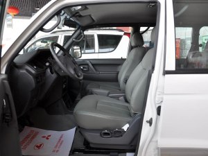 獵豹黑金剛 2009款 2.4L 手動(dòng)四驅(qū)