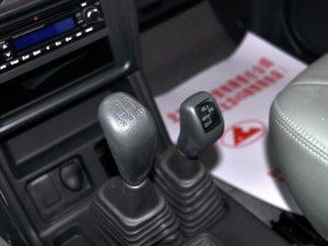 獵豹黑金剛 2009款 2.4L 手動(dòng)四驅(qū)