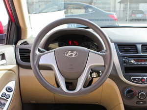 2010款瑞納 三廂