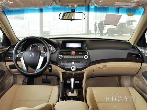 廣汽本田  雅閣2.0L AT 中控臺整體