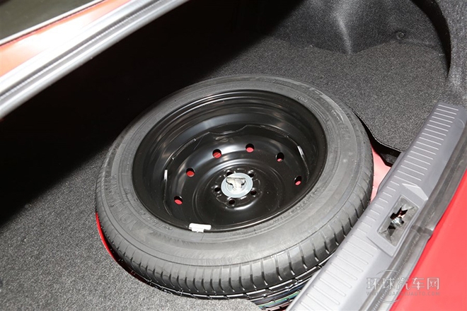 2013款 手動擋基本款