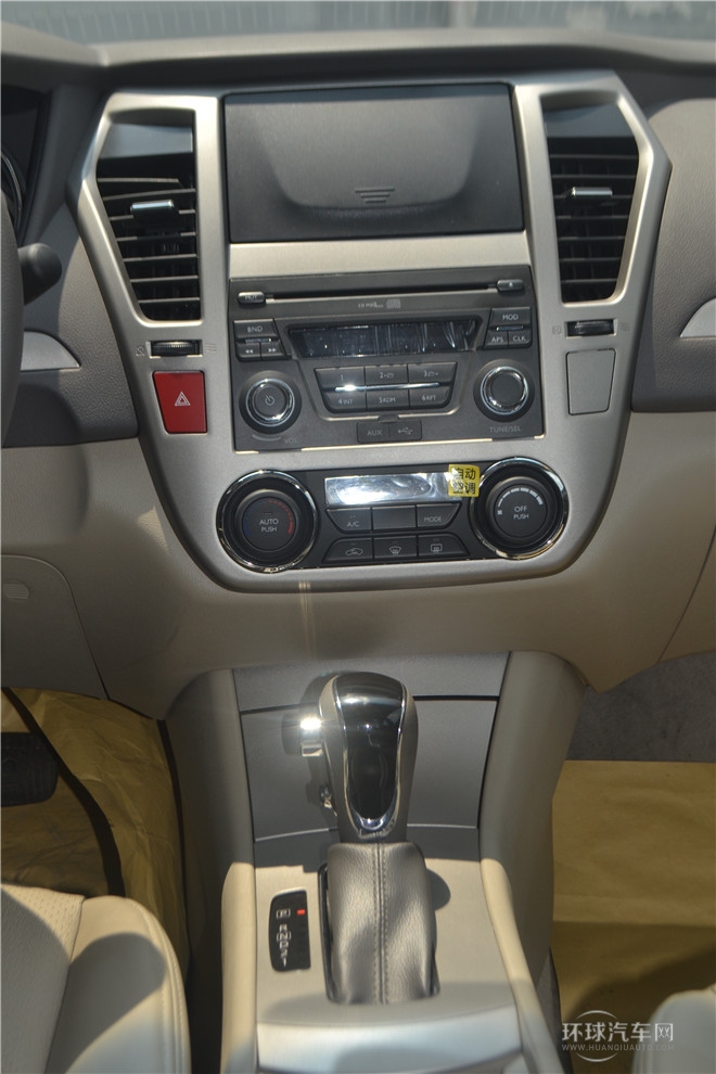 2014款1.6L自動尊貴型