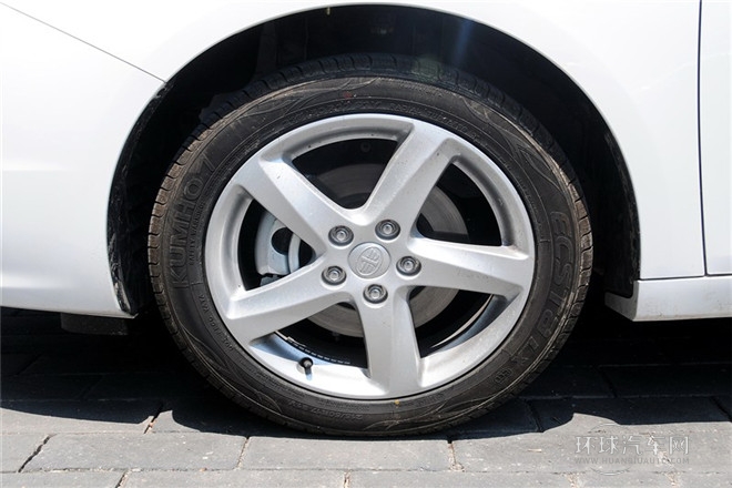 2014款 2.0L 手動(dòng)舒適型