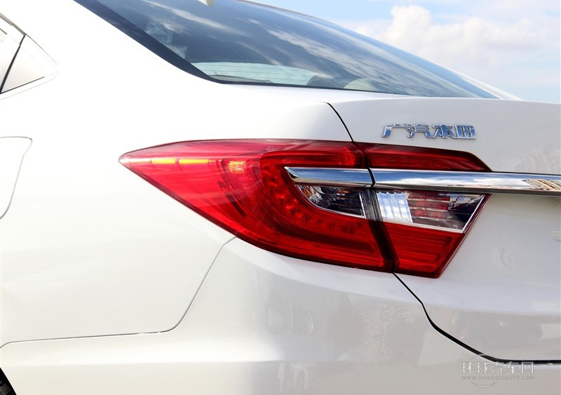 2013款 1.8L 手動舒適版