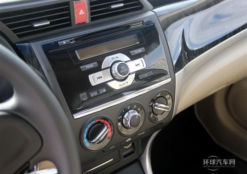 2013款 1.8L 手動舒適版