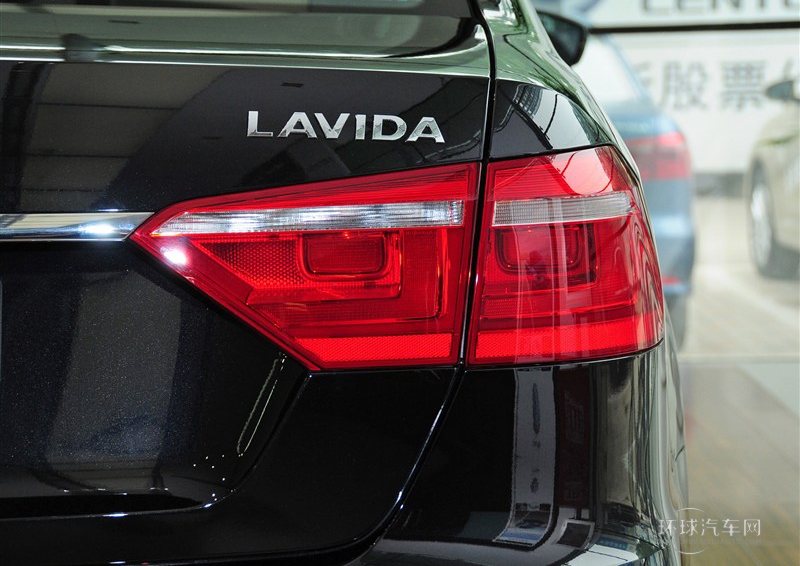 2013款 改款 1.6L 自動風尚版