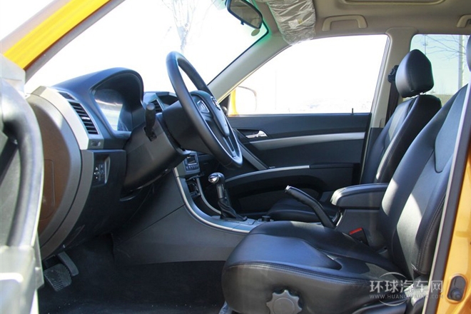 2012款 2.4L 自動汽油四驅(qū)時尚版