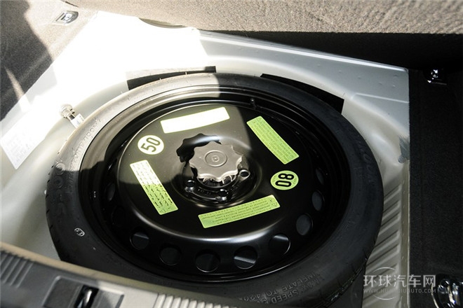 2013款 35 TFSI 自動(dòng)豪華型