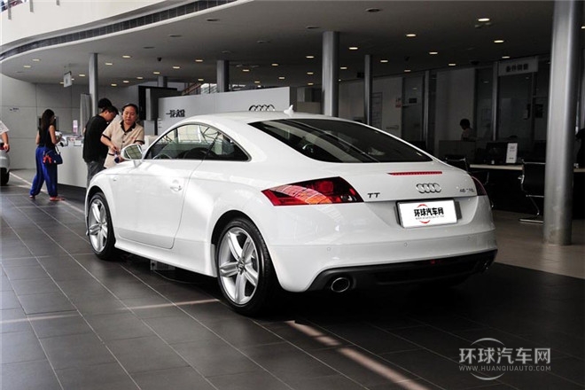2013款 TT Coupe 45 TFSI 白色經(jīng)典版