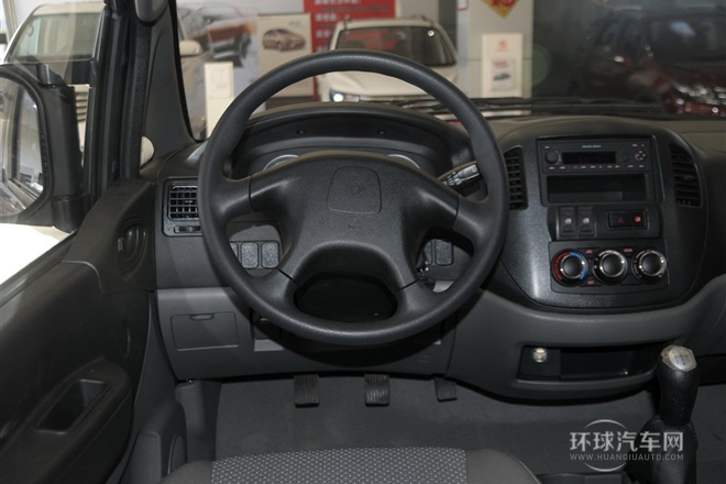 2014款 M3 1.6L 7座舒適型