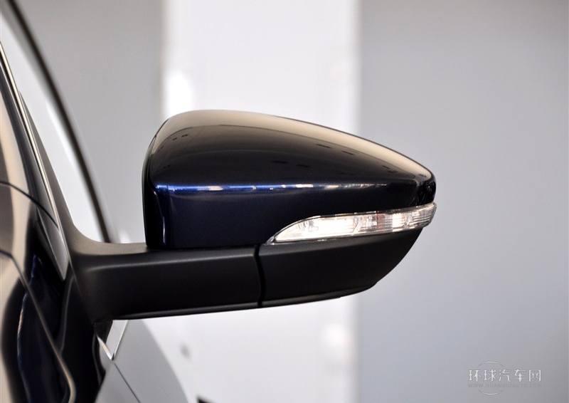 2012款 旅行版 2.0TSI 豪華型