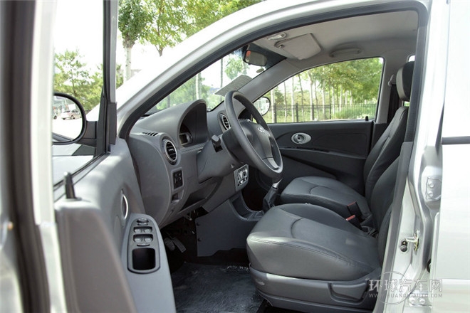 2012款 1.0L 手動(dòng)數(shù)智導(dǎo)航版