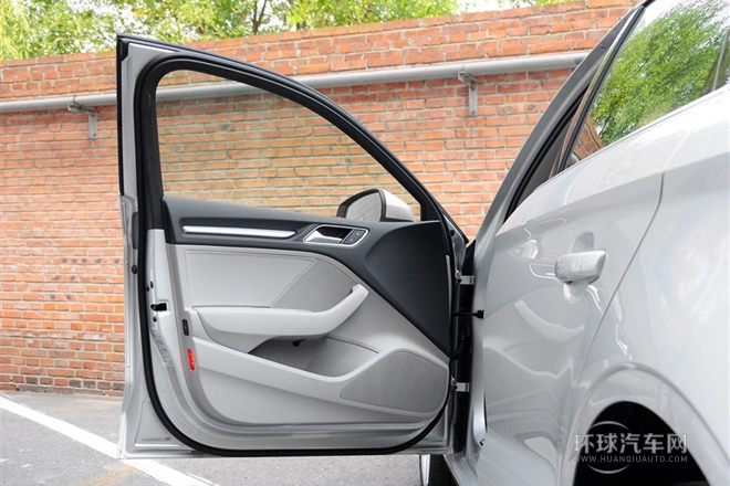 2014款 Limousine 35 TFSI 舒適型