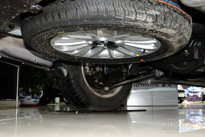 2014款 2.0T 柴油四驅(qū)豪華導(dǎo)航版