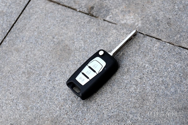 2014款 2.0L 汽油兩驅手動舒適導航版