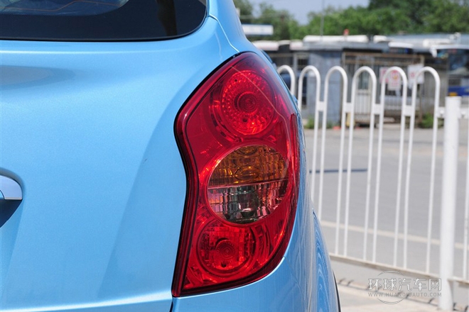 2011款 2.0T 柴油兩驅(qū)自動(dòng)精英導(dǎo)航版