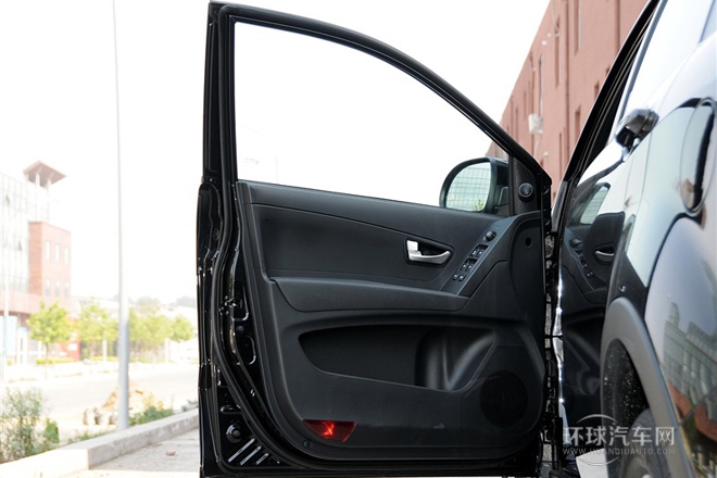 2011款 2.0T 柴油兩驅自動豪華導航版