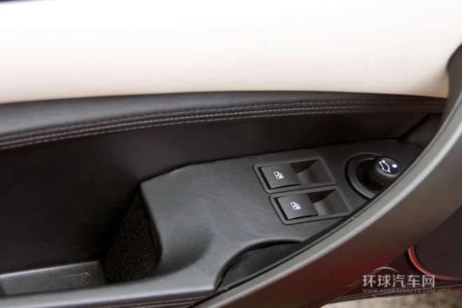 2011款 3.5 V6四座標準版