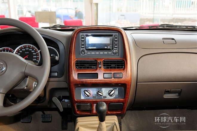 2011款 2.4L汽油兩驅標準型