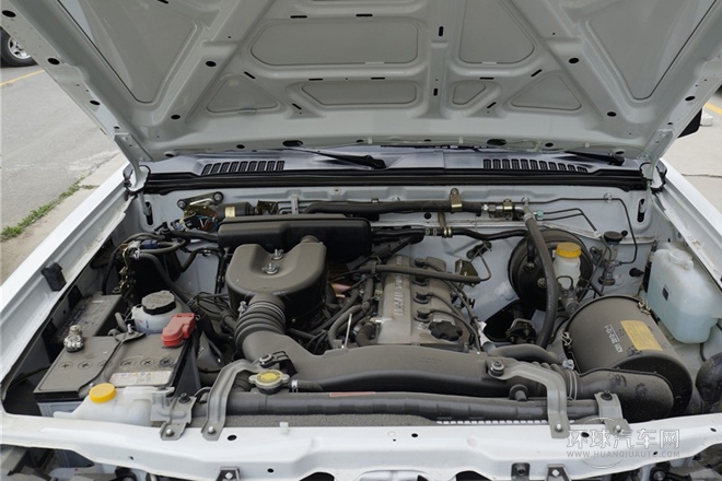 2013款 2.4L兩驅(qū)高級型5座ZN6494