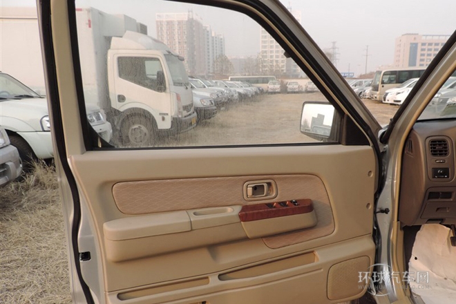 2012款 2.4L兩驅高級版7座ZN6494