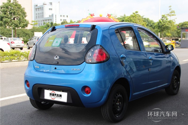 2011款 1.0L 手動標準型