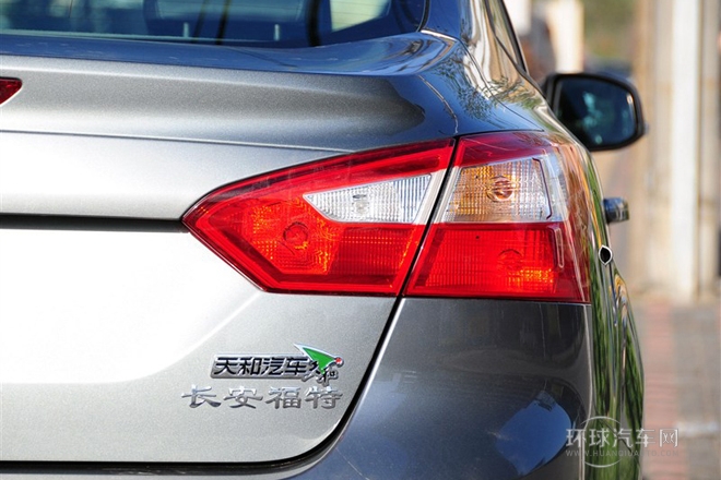 2012款 三廂 1.6L AT風尚型