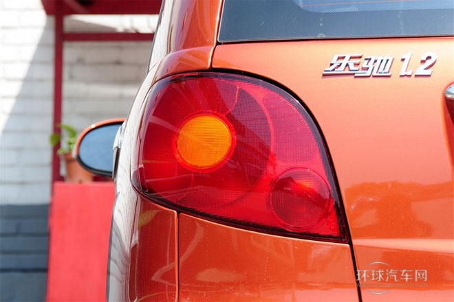 2012款 改款 1.2L 手動運動版時尚型