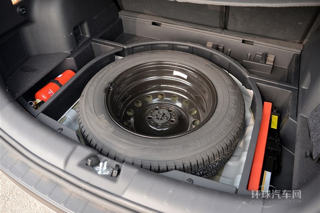 2014款 2.0L 手動舒適型