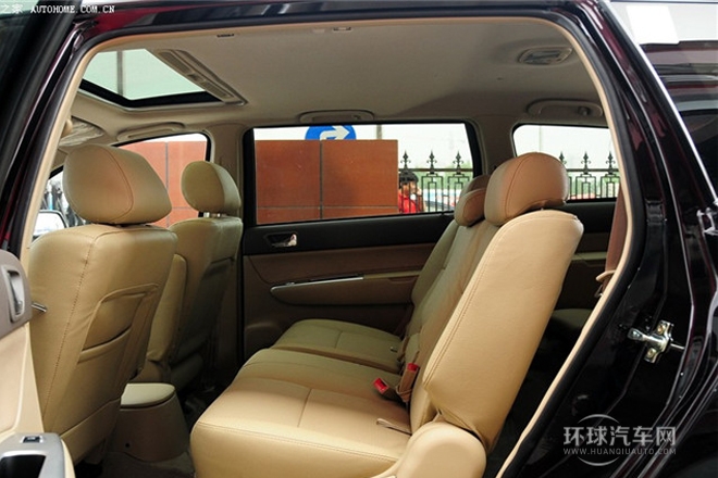 2012款 2.0L 自動豪華型