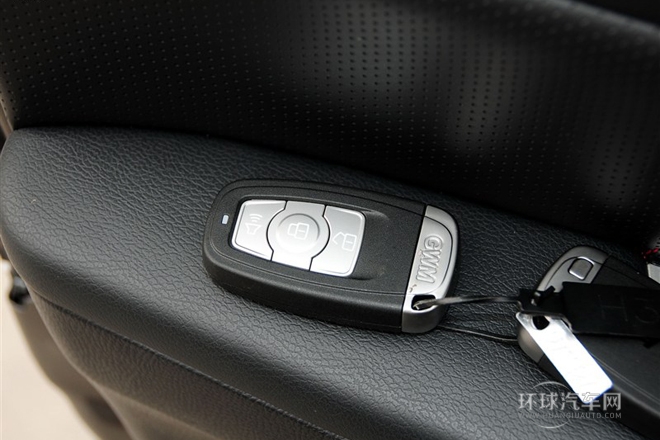 2013款 升級版 1.5T 手動兩驅尊貴型