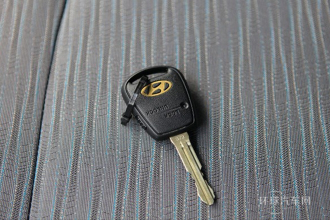 2011款 2.4L 舒適版