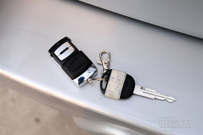 2011款 2.0L 兩驅(qū)都市舒適版