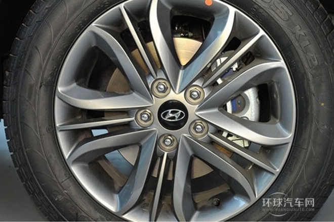 2013款 2.4L 自動(dòng)四驅(qū)智能型GLS 國IV