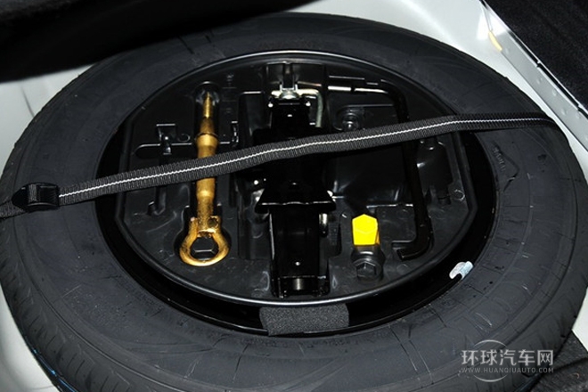 2013款 1.8L 自動勁享版