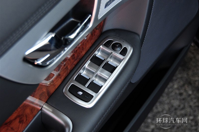 2015款 XF 2.0T 豪華版