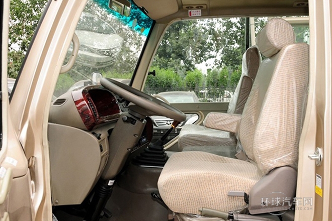 2010款 2.2L汽油高級版