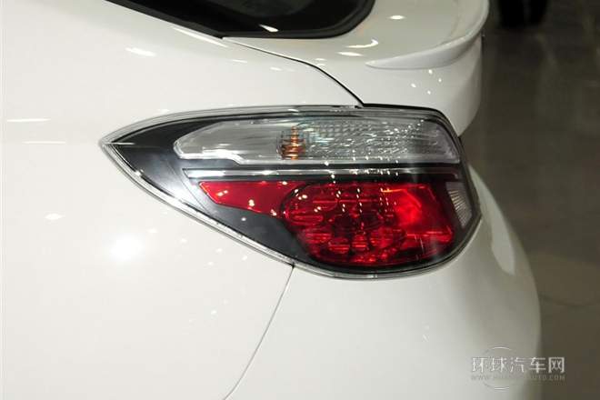 2014款 掀背 1.8T 自動(dòng)性能版