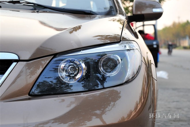 2013款 白金版 2.4L 自動精英型