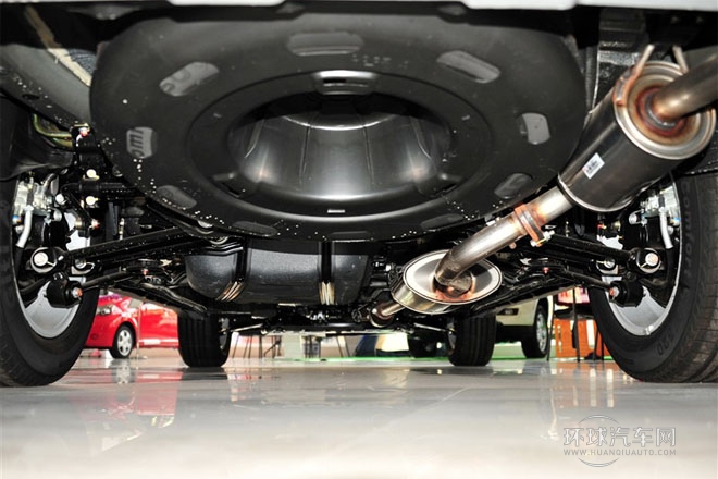 2013款 白金版 2.4L 自動尊榮型