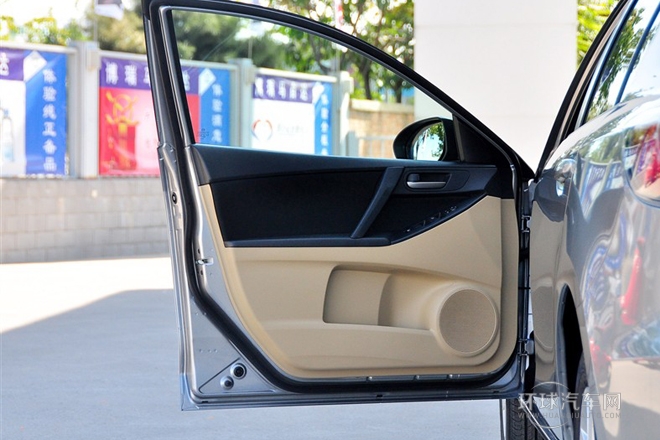 2011款 三廂 1.6L 手動舒適型