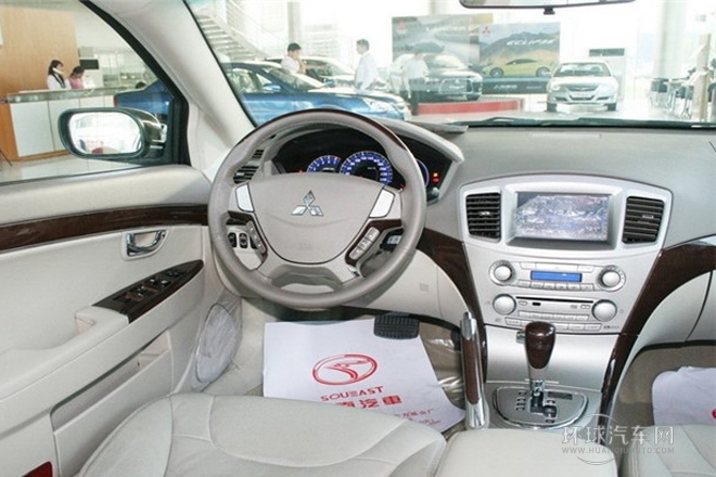 2012款 2.4L 旗艦升級版