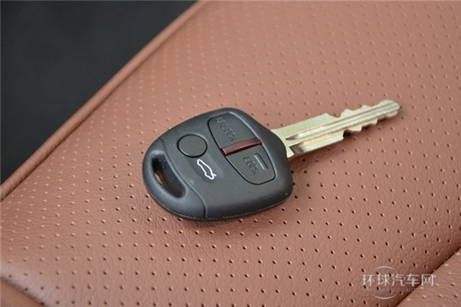 2013款 1.8L 自動旗艦型 國V