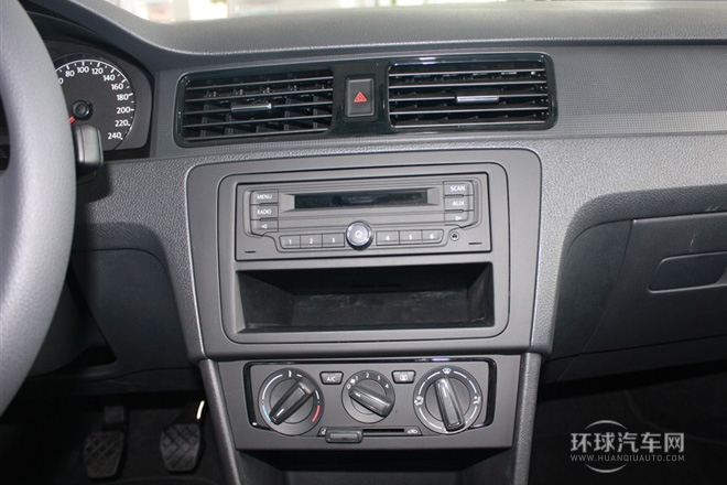 2015款 1.4L 手動(dòng)風(fēng)尚版