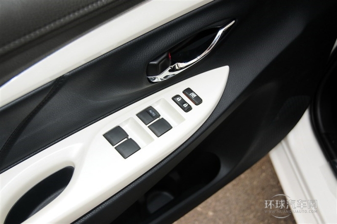 2015款 1.5L 自動智享星光版