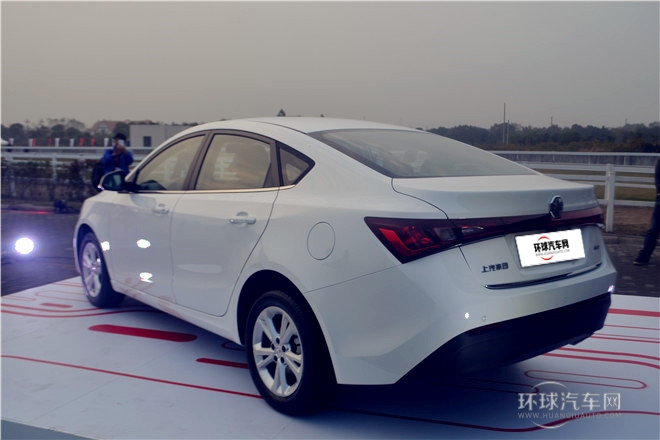 2015款 1.4TGI 手動(dòng)精英版