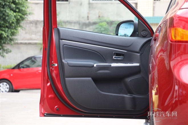 2014款 2.0L 自動兩驅超越版