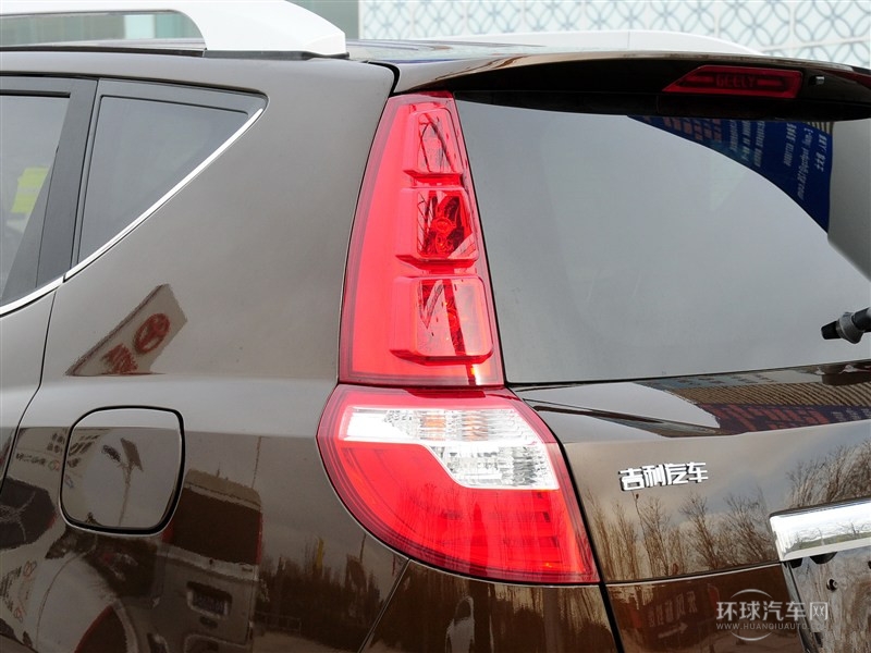 2015款 運(yùn)動版 2.0L 自動尊貴型