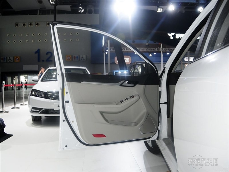 2015款 1.3T 6MT 尊貴型