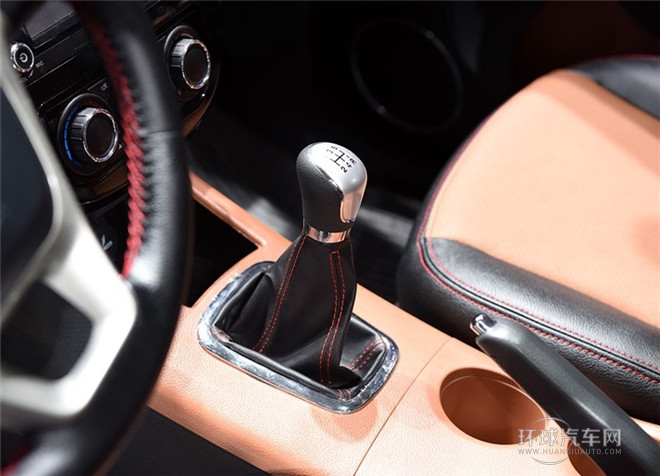 2015款 1.8T 旗艦型